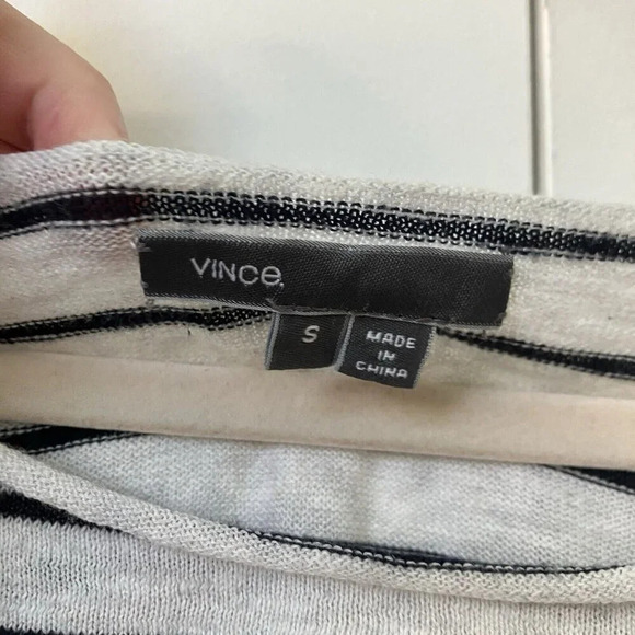 Vince  White Stripe Long Sleeve Knit Top Womens Small - Picture 3 of 4